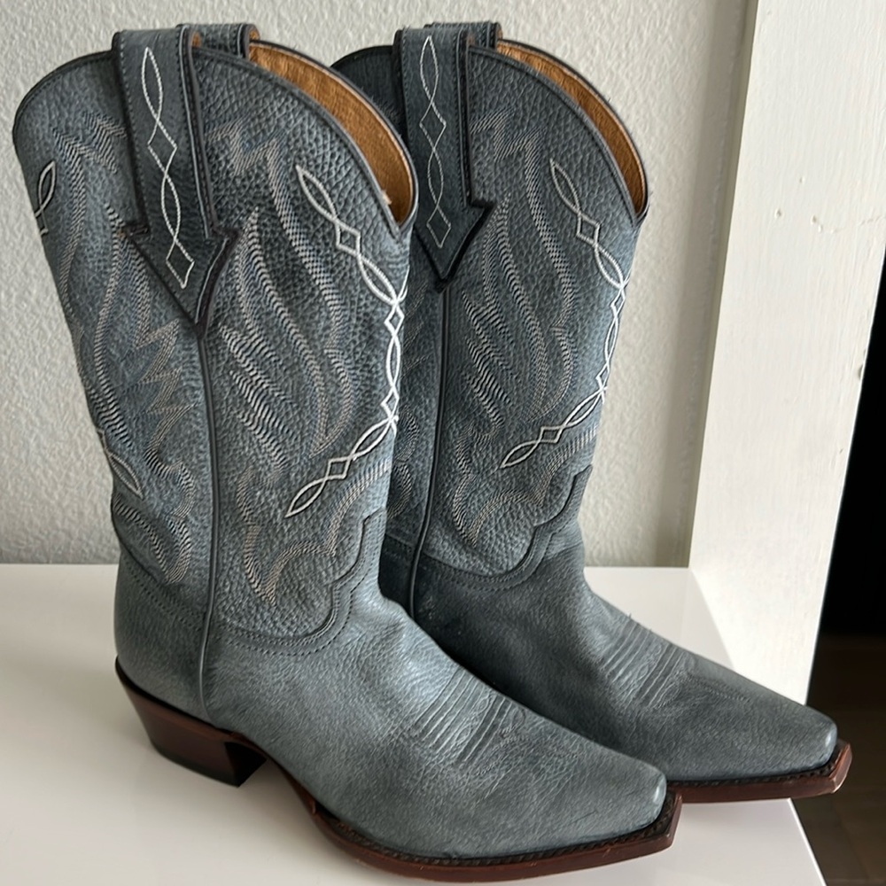 Shyanne Women’s leather western boots - Size 7.5